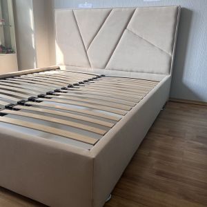 Ліжко Капрі з ПМ 160*200 см (РОЗПРОДАЖ З  ВИСТАВКИ)